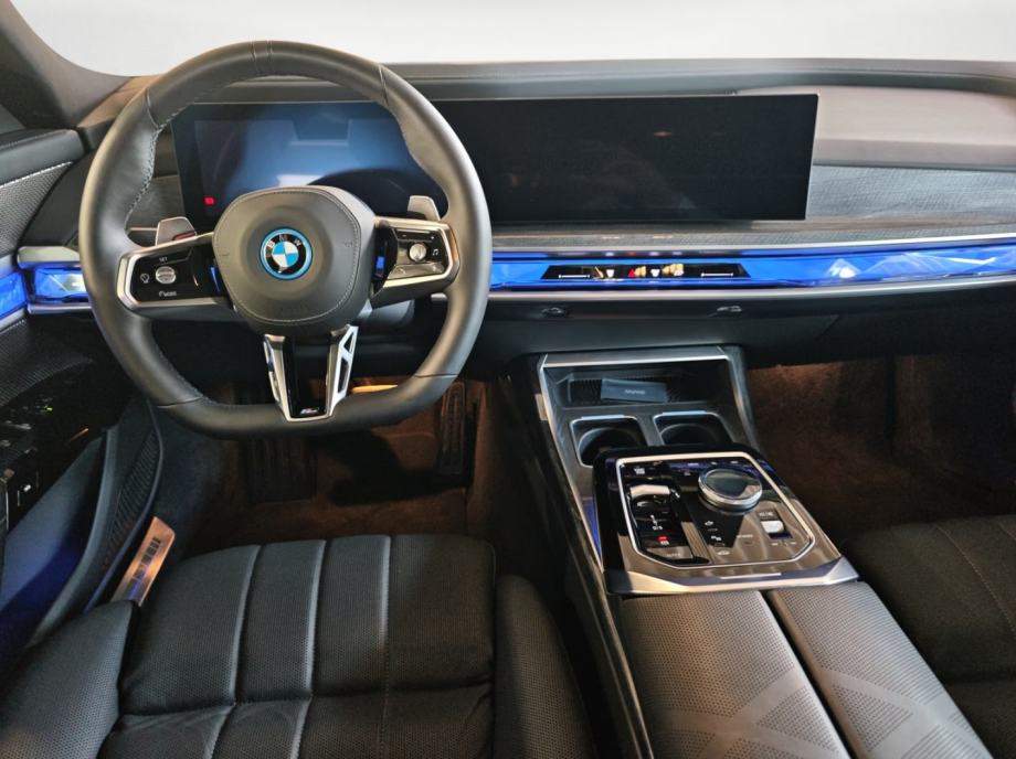 BMW serija 750e xDrive M Sportpaket, fotografija 4