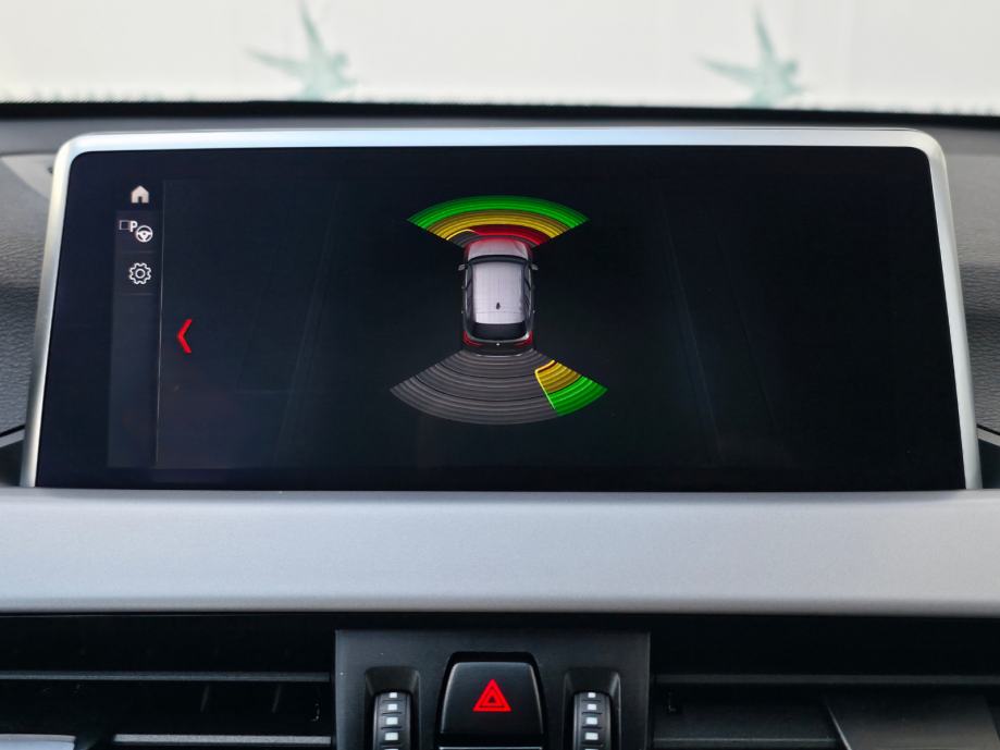 BMW serija X1 sDrive20d Advantage LED•PDC•NAVI•TEMPOMAT•17C•, fotografija 16