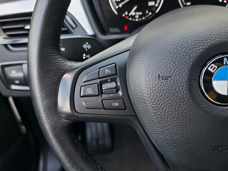 BMW serija X1 sDrive20d Advantage LED•PDC•NAVI•TEMPOMAT•17C•, fotografija 10
