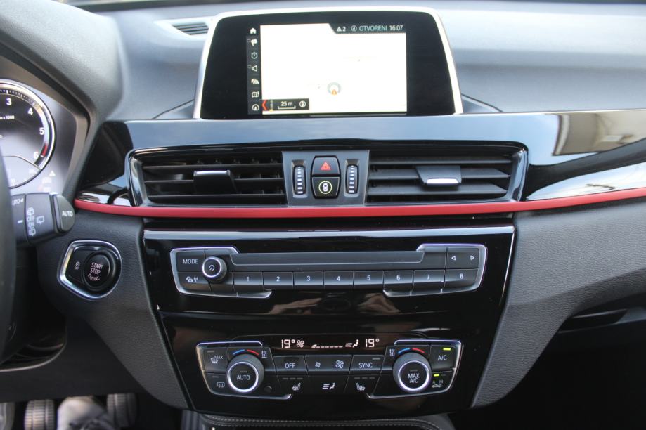 BMW X1 18d, SPORT, ALU 18", LED, NAVIGACIJA, KAMERA, GARANCIJA., fotografija 12