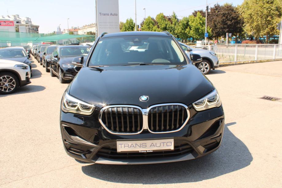 BMW X1 18d AUTOMATIK *LED, NAVIGACIJA* - nije uvoz, fotografija 2