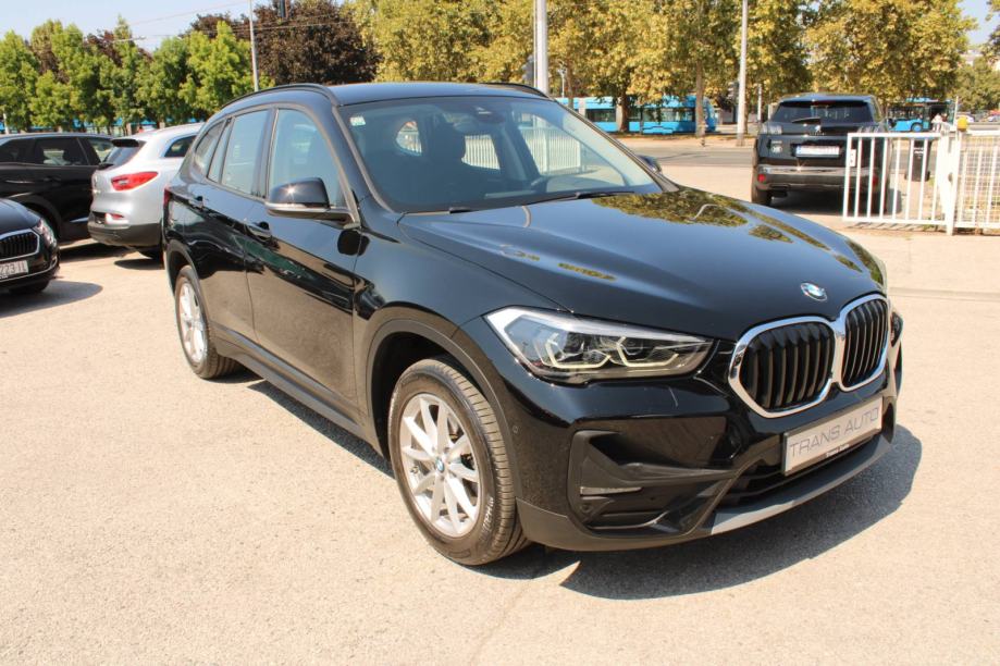 BMW X1 18d AUTOMATIK *LED, NAVIGACIJA* - nije uvoz, fotografija 3