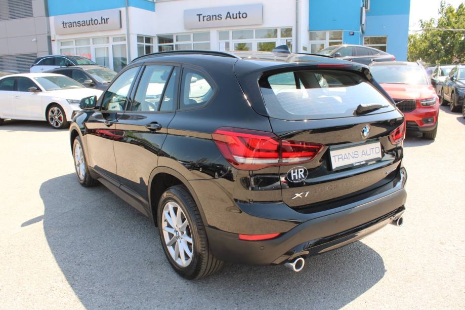 BMW X1 18d AUTOMATIK *LED, NAVIGACIJA* - nije uvoz, fotografija 7