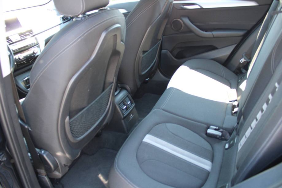 BMW X1 18d AUTOMATIK *LED, NAVIGACIJA* - nije uvoz, fotografija 11