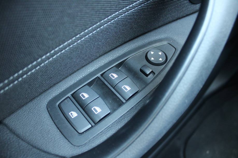 BMW X1 18d AUTOMATIK *LED, NAVIGACIJA* - nije uvoz, fotografija 14