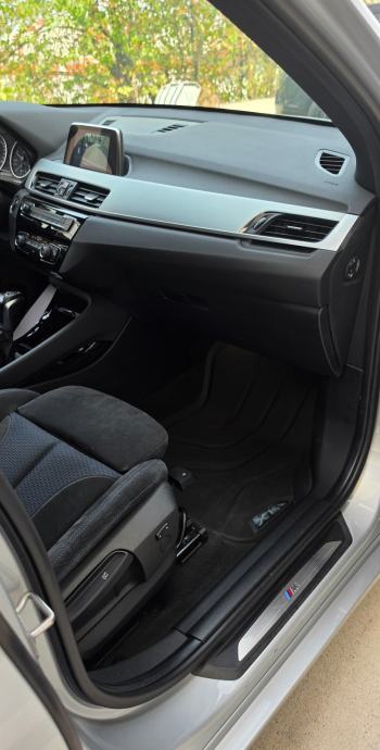 BMW X1 18d automatik, fotografija 18