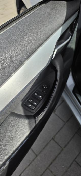 BMW X1 18d automatik, fotografija 20
