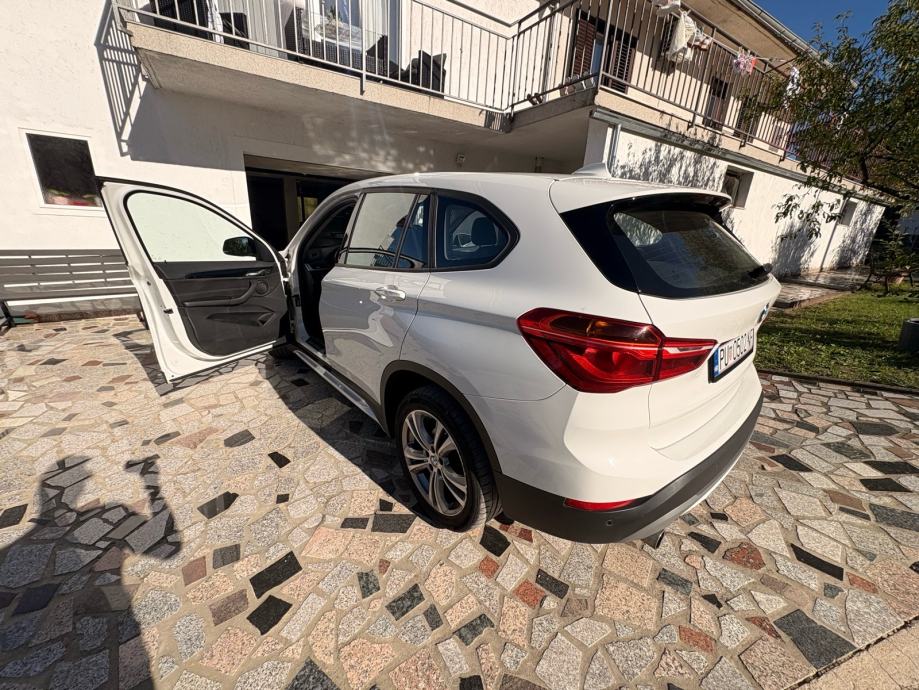 BMW X1 18d, fotografija 2