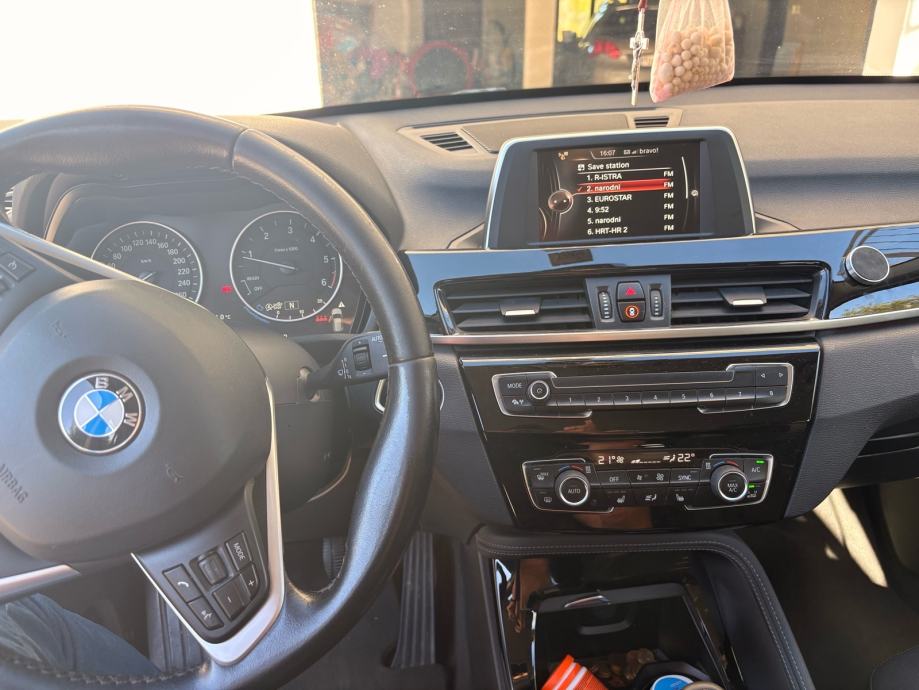 BMW X1 18d, fotografija 8