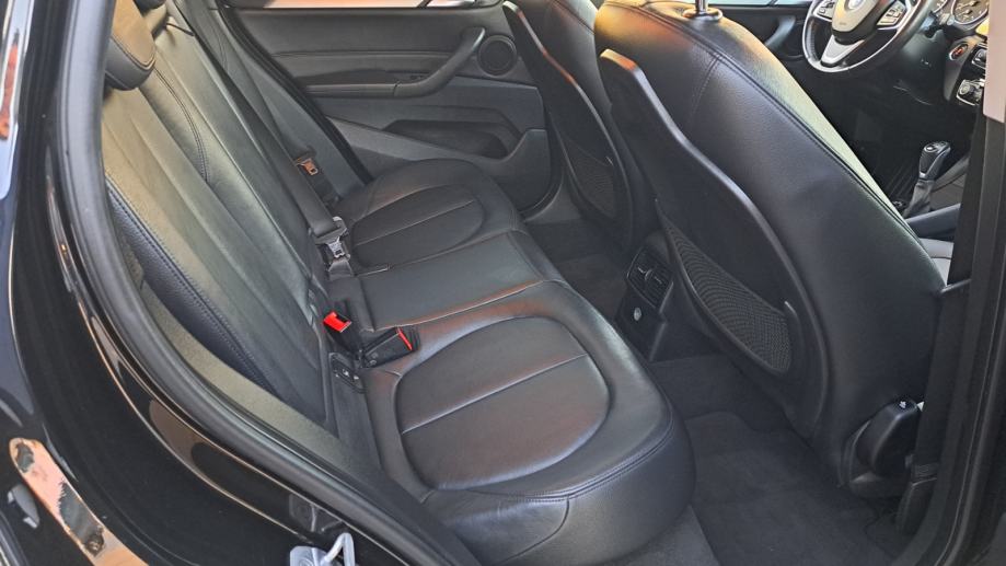 BMW X1 18d XDrive Advantage, fotografija 14