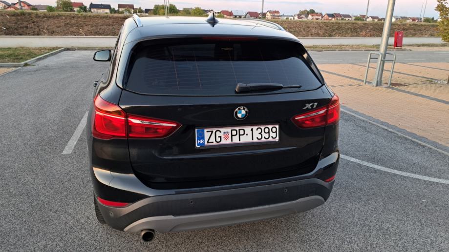 BMW X1 18d XDrive Advantage, fotografija 6