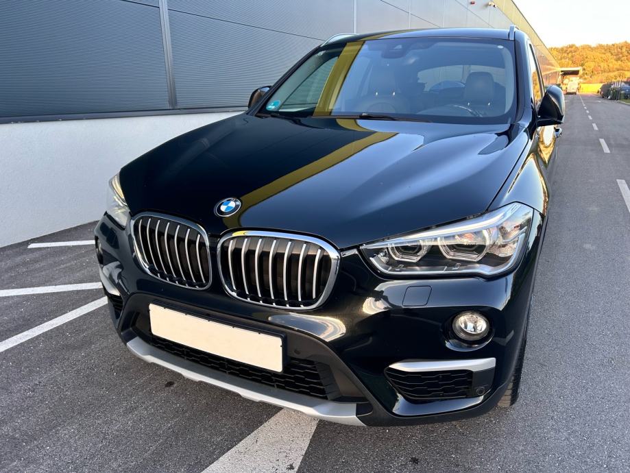 BMW X1 18d, XLine , Sdrive , Navi, Led , Ambi light ,, fotografija 8