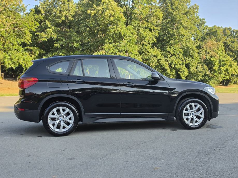 BMW X1 18i, fotografija 7