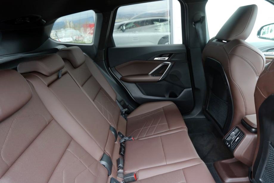 -AKCIJA- BMW X1 2.0 D xDrive 20d 4x4 M-Sportpaket Shadow -Full LED-, fotografija 8