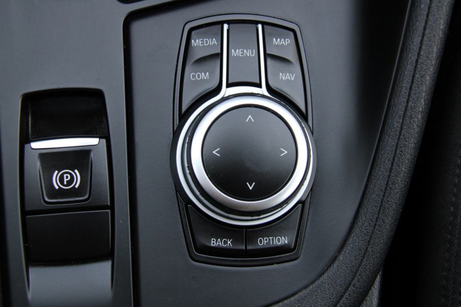 ➡️ BMW X1 2.0dA LED ALU NAVI PDC360° R-Cam Bluetooth Tempomat 2022., fotografija 19