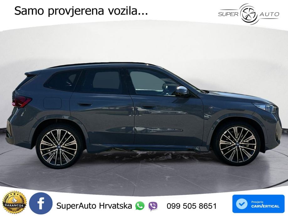 BMW X1 30e (326 KS) xDrive Steptronic M Sport ACC+HEAD+GR SJED+360+PAN, fotografija 5