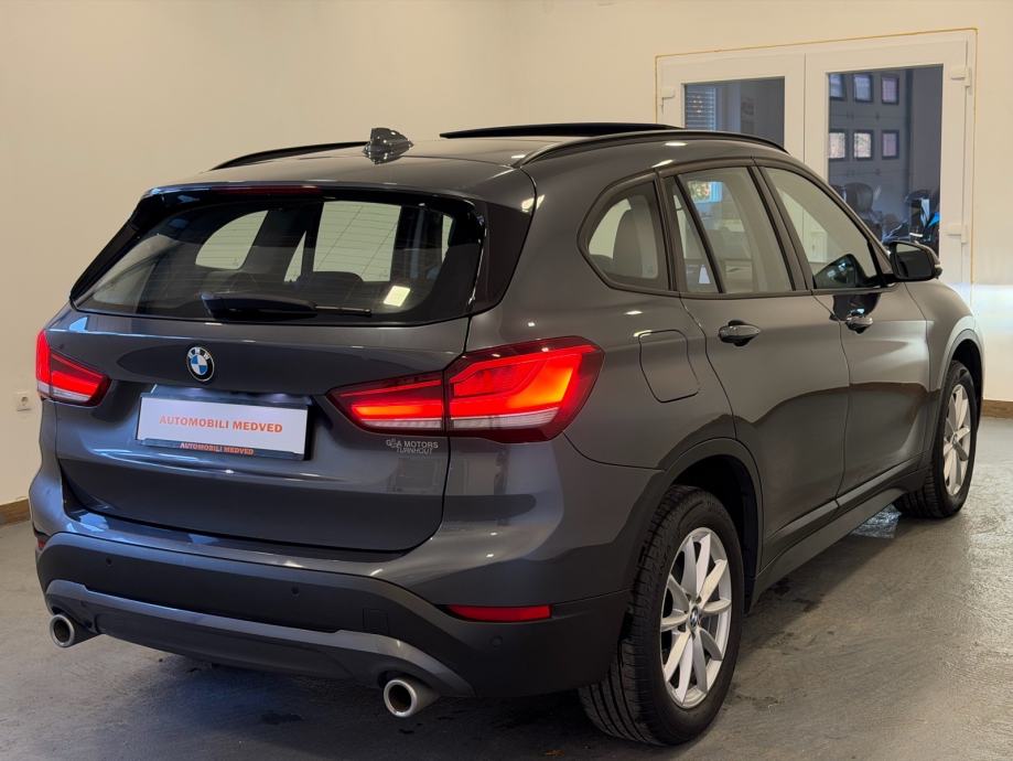 BMW X1 sDrive 18d,FULL LED,NAVI,PANORAMA,HEAD UP,GR.SJED,JAMSTVO 24MJ!, fotografija 11