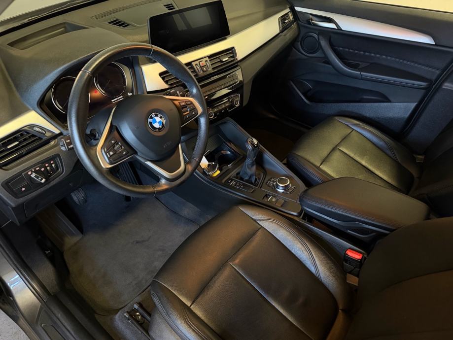 BMW X1 sDrive 18d,FULL LED,NAVI,PANORAMA,HEAD UP,GR.SJED,JAMSTVO 24MJ!, fotografija 12