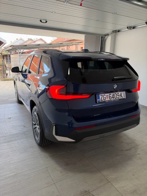 BMW X1 Sdrive 18d, fotografija 3