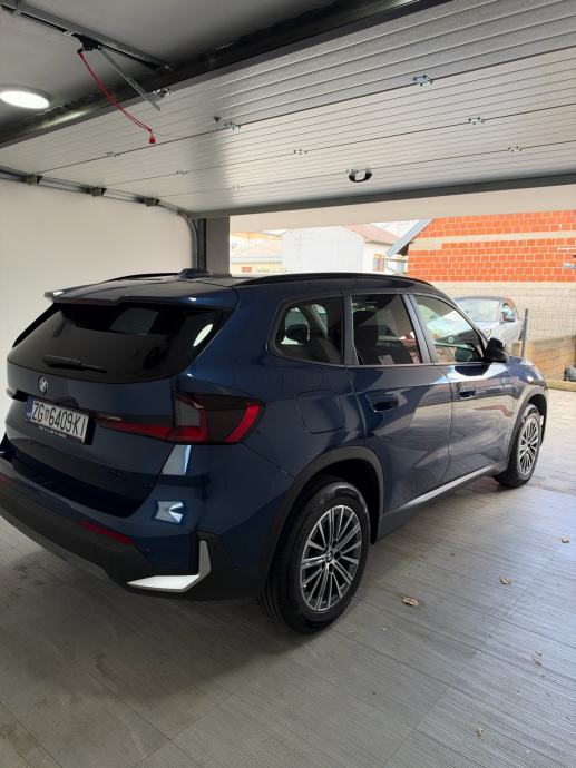 BMW X1 Sdrive 18d, fotografija 12