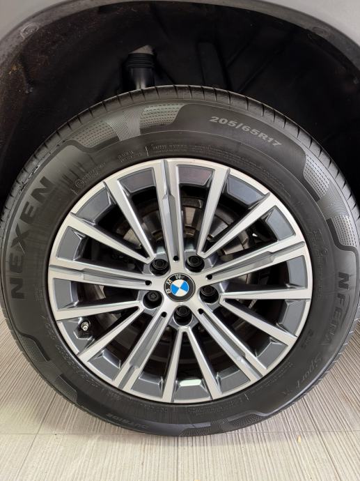 BMW X1 Sdrive 18d, fotografija 13