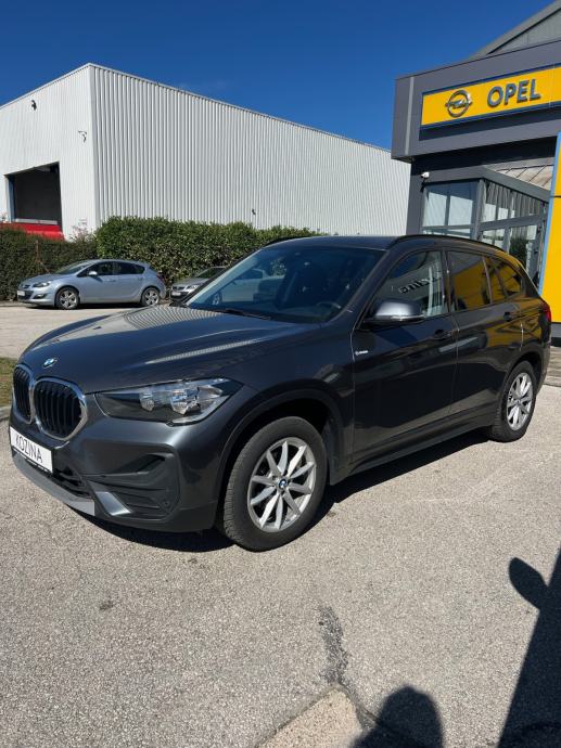 BMW X1 sDrive Advantage; 2 GODINE JAMSTVA, fotografija 5