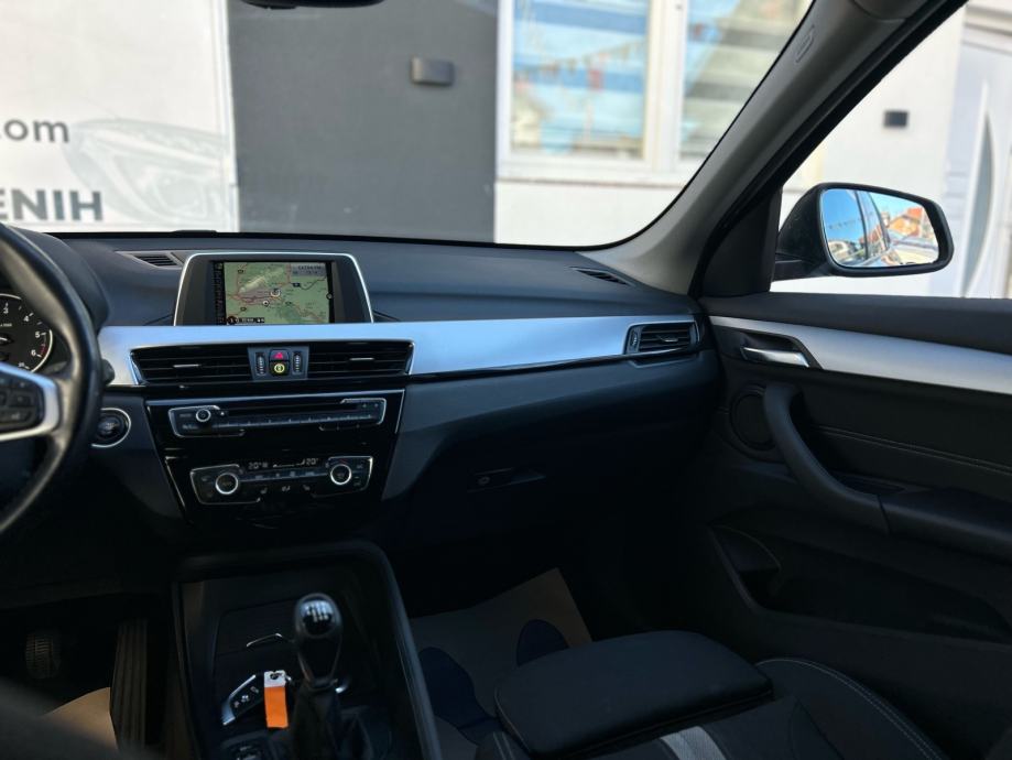 BMW X1 sDrive118d 2015G. 110KW NOVI MODEL SPORT PAKET FUL SERVISNA, fotografija 16