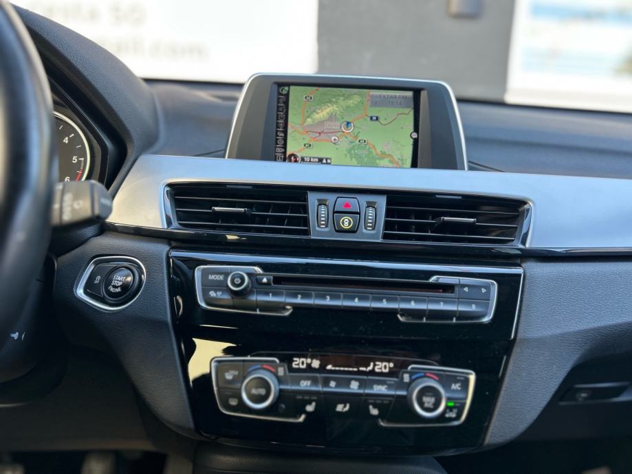 BMW X1 sDrive118d 2015G. 110KW NOVI MODEL SPORT PAKET FUL SERVISNA, fotografija 17