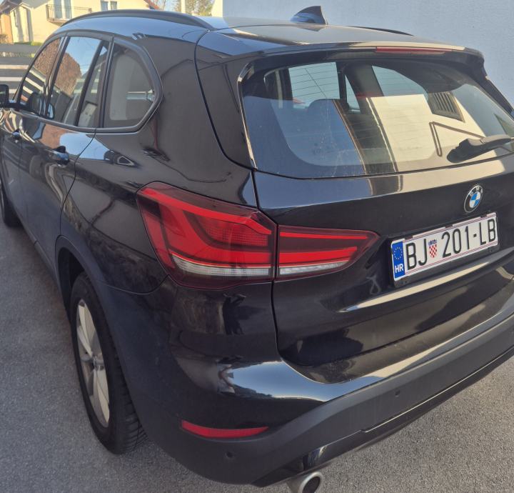 BMW X1 sDrive16d ručni mjenjač, fotografija 14