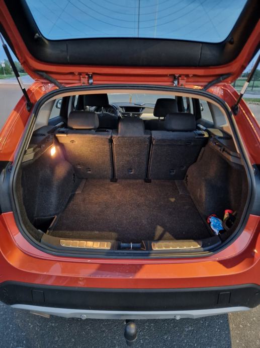 BMW X1 sDrive18d (REGISTRIRAN do 05/2027), fotografija 12