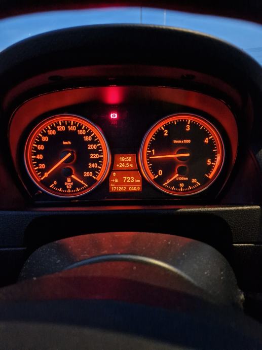 BMW X1 sDrive18d (REGISTRIRAN do 05/2027), fotografija 14