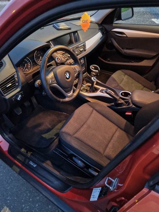 BMW X1 sDrive18d (REGISTRIRAN do 05/2027), fotografija 8
