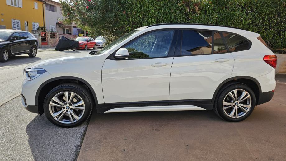 BMW X1 SDRIVE18D 2019 SPORT LINE SERVISNA, fotografija 8