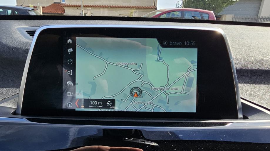 BMW X1 SDRIVE18D 2019 SPORT LINE SERVISNA, fotografija 12