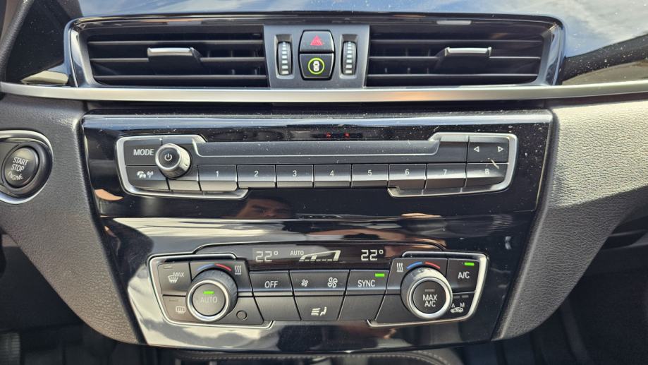 BMW X1 SDRIVE18D 2019 SPORT LINE SERVISNA, fotografija 13