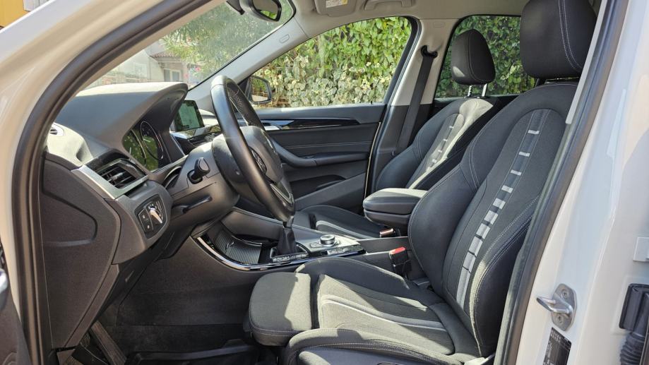 BMW X1 SDRIVE18D 2019 SPORT LINE SERVISNA, fotografija 15