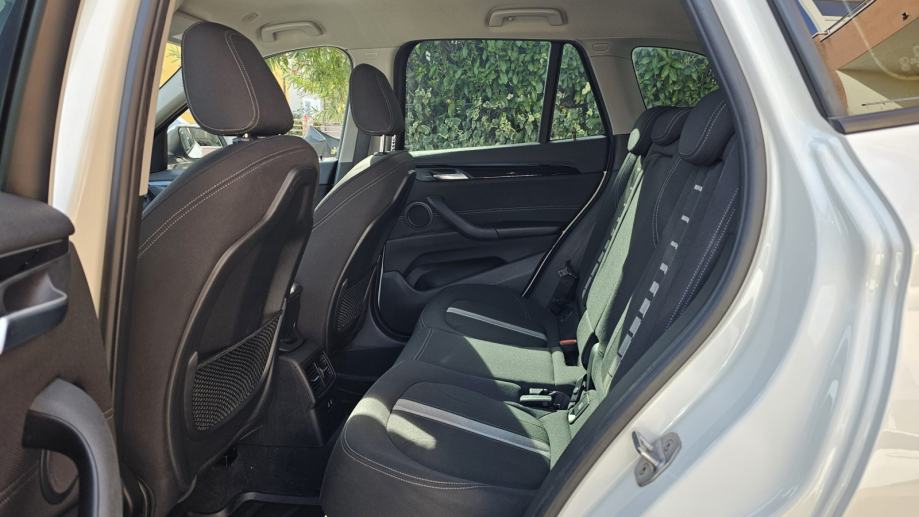 BMW X1 SDRIVE18D 2019 SPORT LINE SERVISNA, fotografija 16