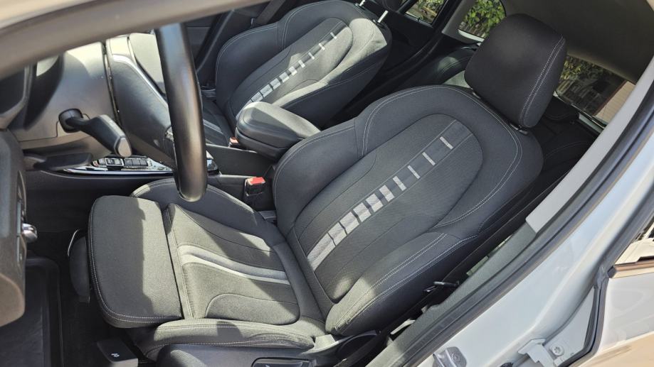 BMW X1 SDRIVE18D 2019 SPORT LINE SERVISNA, fotografija 20