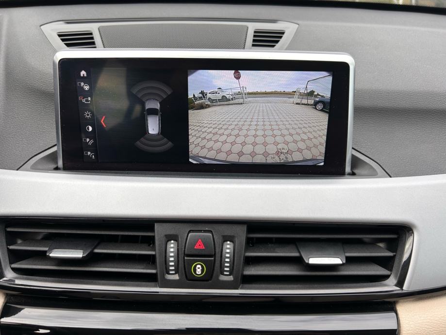 BMW X1 sDrive18d 2021.,AUTOMATIK, SERVISNA, NAVI, GRIJ SJED.,KOŽA, fotografija 15