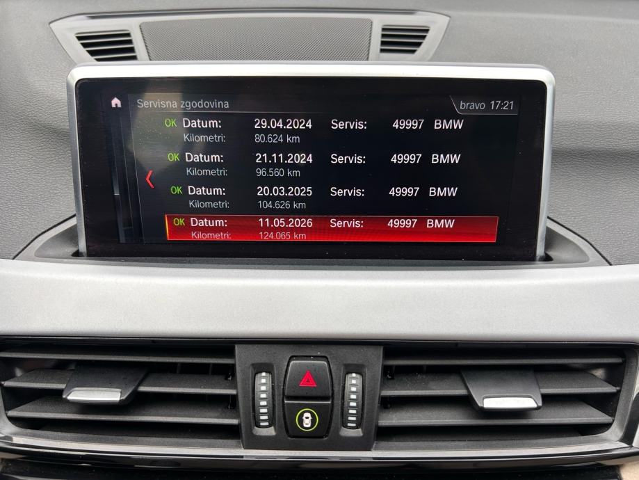 BMW X1 sDrive18d 2021.,AUTOMATIK, SERVISNA, NAVI, GRIJ SJED.,KOŽA, fotografija 17