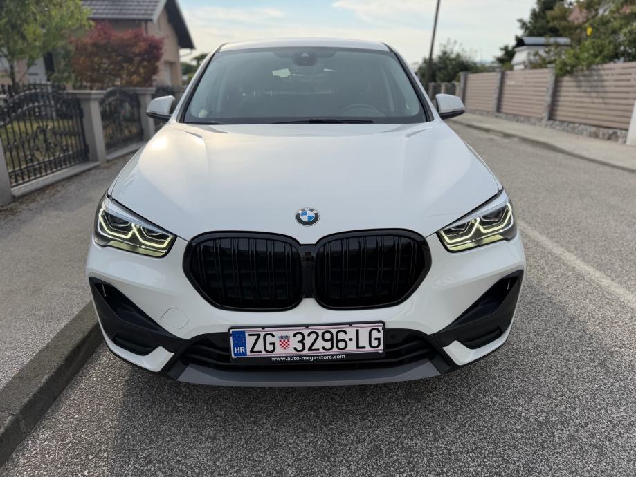 BMW X1 sDrive18d AUTOMATIK,LINE ASSITE,NAVI,PDC,SERVISNA,REGA8/27, fotografija 2