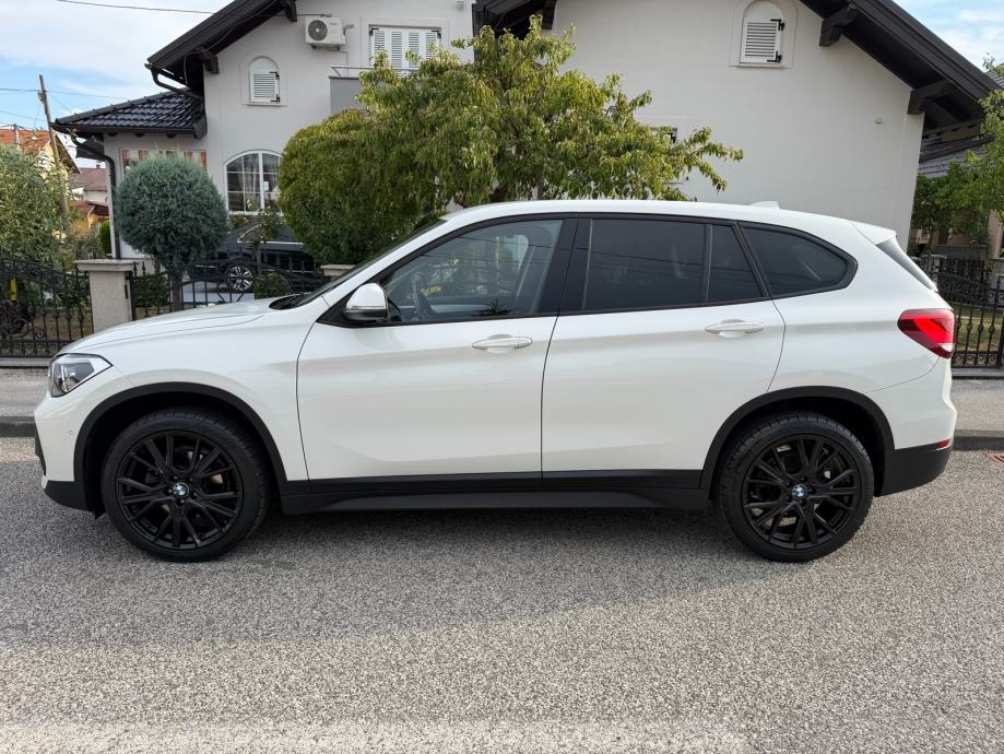 BMW X1 sDrive18d AUTOMATIK,LINE ASSITE,NAVI,PDC,SERVISNA,REGA8/27, fotografija 8