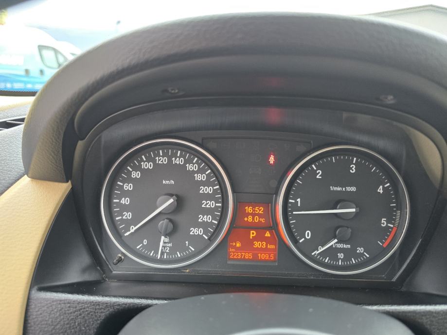 BMW X1 sDrive18d automatik/LUXURY LINE/, fotografija 15