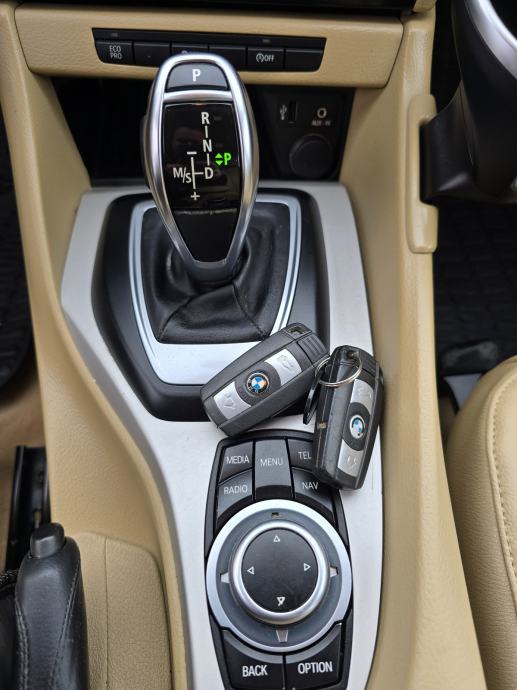BMW X1 sDrive18d automatik/LUXURY LINE/, fotografija 19