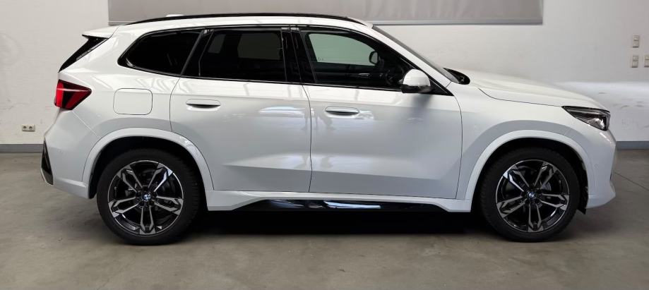 BMW X1 sDrive18d automatik m sport,privacy,panorama,koza, fotografija 11