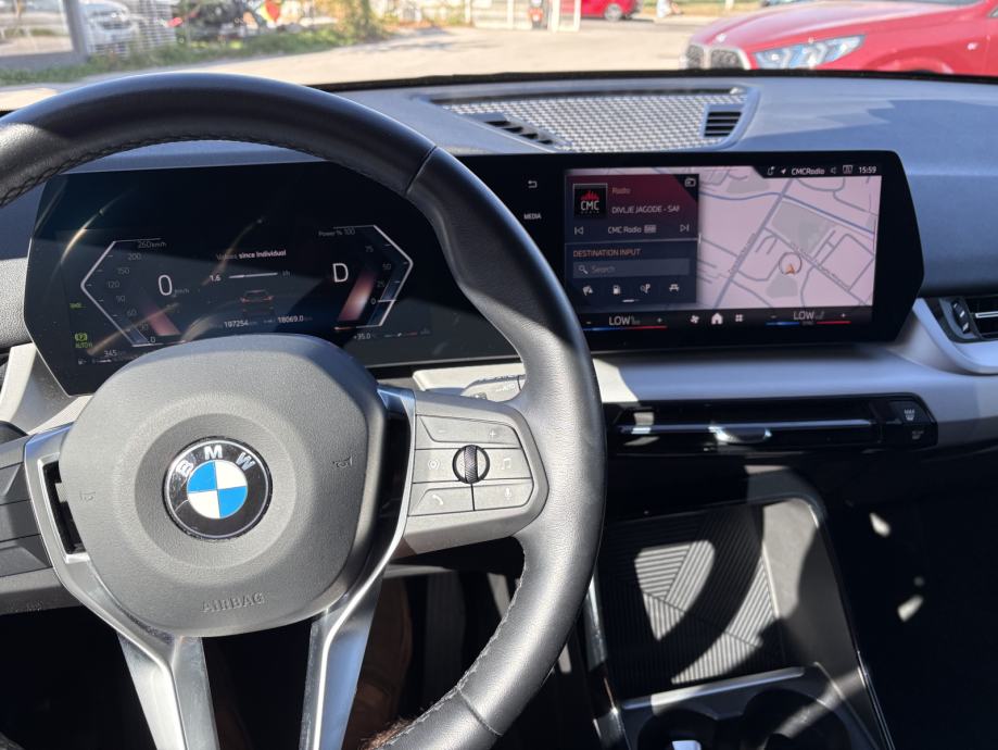 BMW X1 sDrive18d automatik NOVI MODEL, fotografija 3
