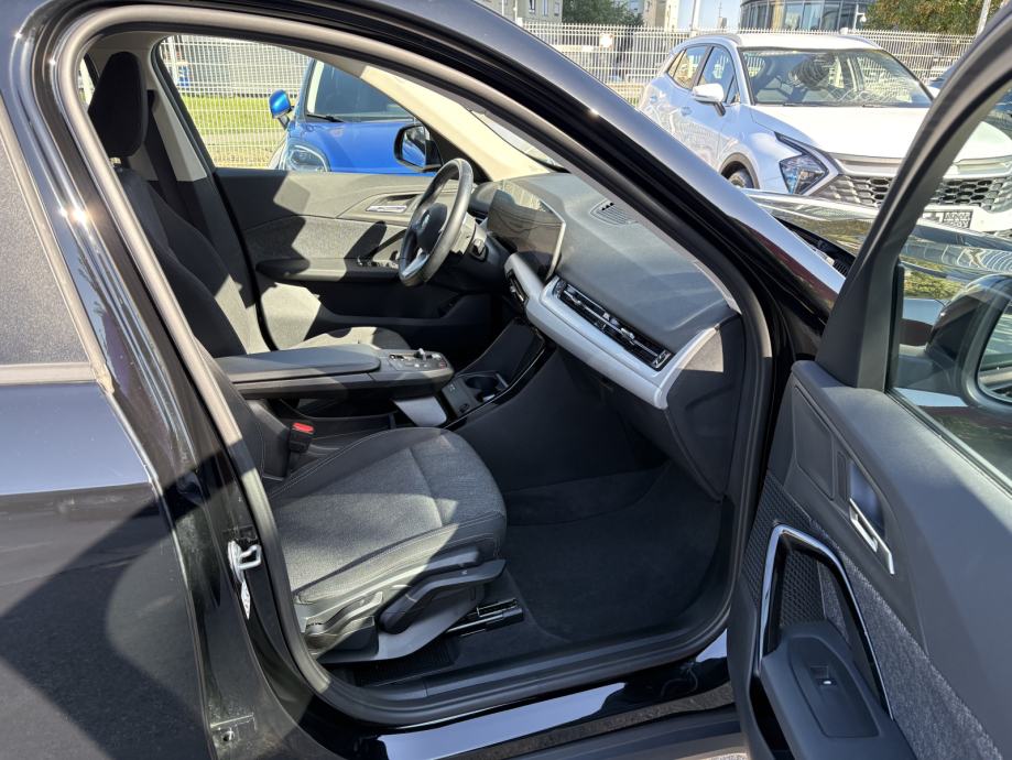 BMW X1 sDrive18d automatik NOVI MODEL, fotografija 6