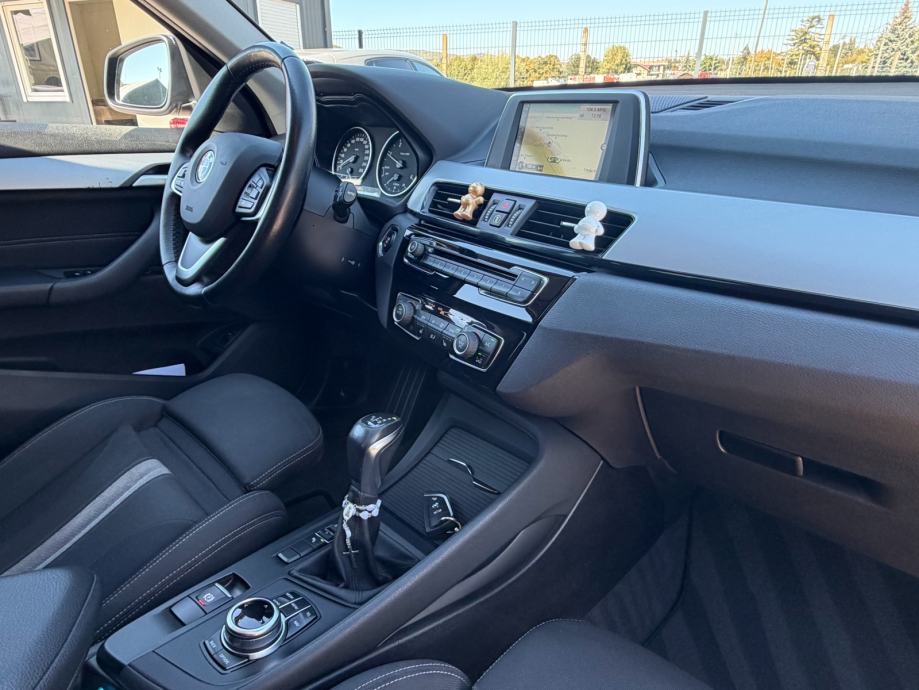 BMW X1 sDrive18d *Automatik* REG BiXenon LED Kamera Navi R17 Servisna, fotografija 18