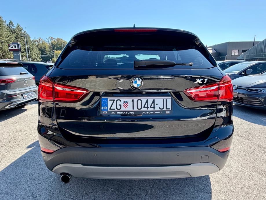 BMW X1 sDrive18d *Automatik* REG BiXenon LED Kamera Navi R17 Servisna, fotografija 8