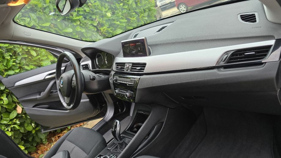 BMW X1 sDrive18d automatik, fotografija 9